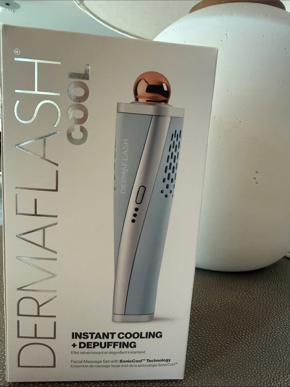 Dermaflash set packaging